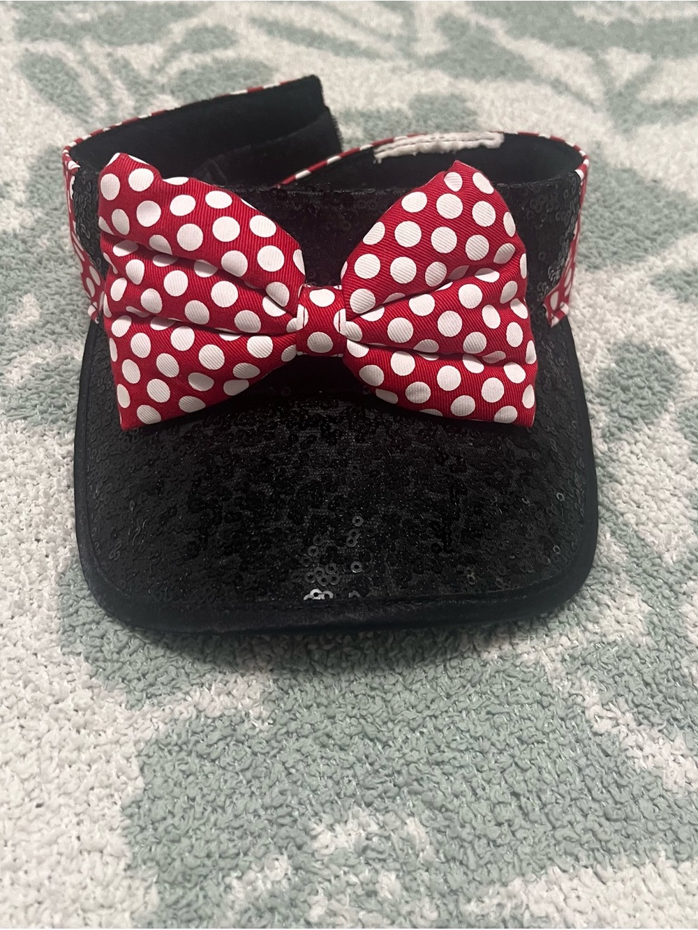 Minnie Mouse sun visor hat